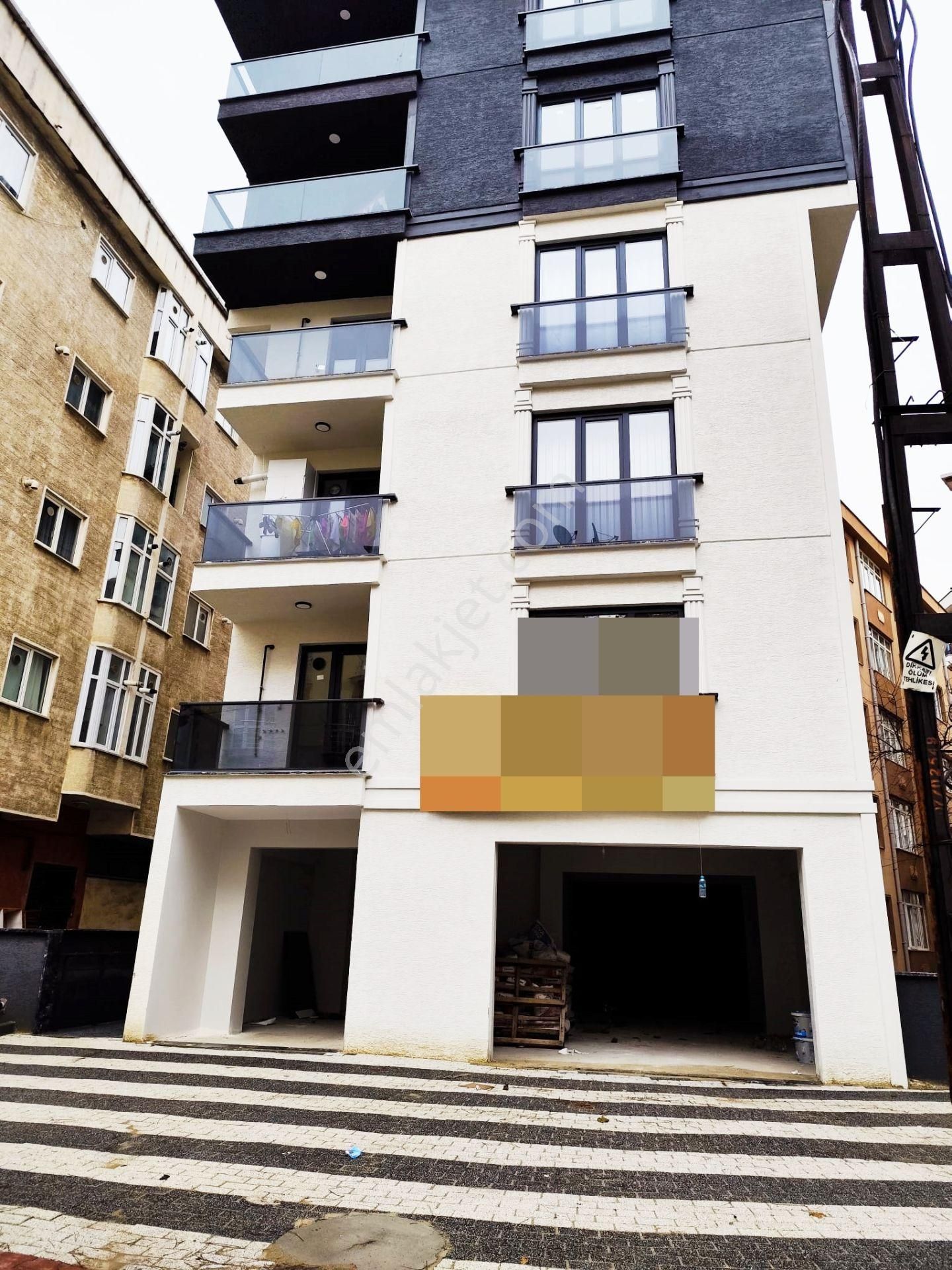 Mertcan Dan Adnan Kahveci Metroya Yürüme 100m2 Sıfır Dükkan