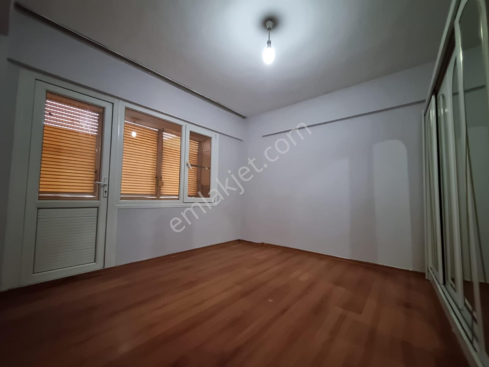 Cumhuriyet Mahallesi Hürriyet Caddesi Üzerinde Satılık 3+1 Daire - Görsel 8