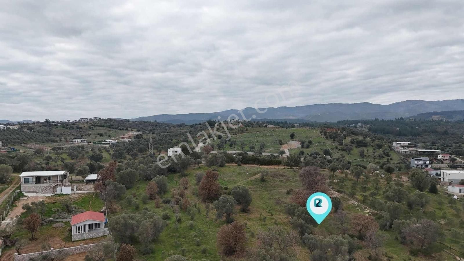 Realivadan İzmir Menderes'de Satılık Tarla