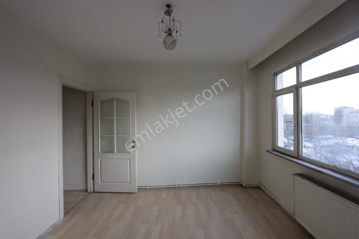 Rami Cadde Üzerinde 2+1 Kiralık Daire - Görsel 15