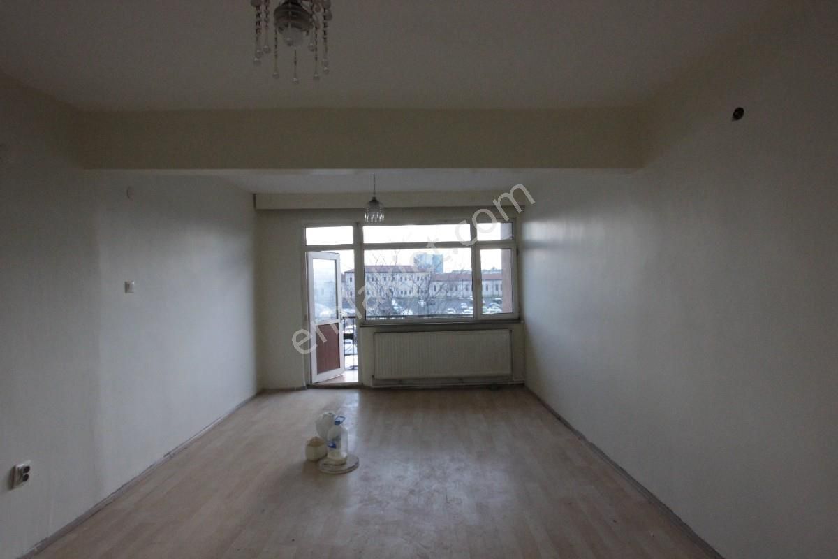 Rami Cadde Üzerinde 2+1 Kiralık Daire - Görsel 3