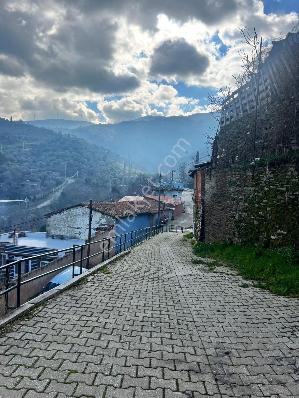 İzmir Torbalı Gold Emlaktan Tirede Satılık Mustakil Bahçeli Ev - Görsel 7