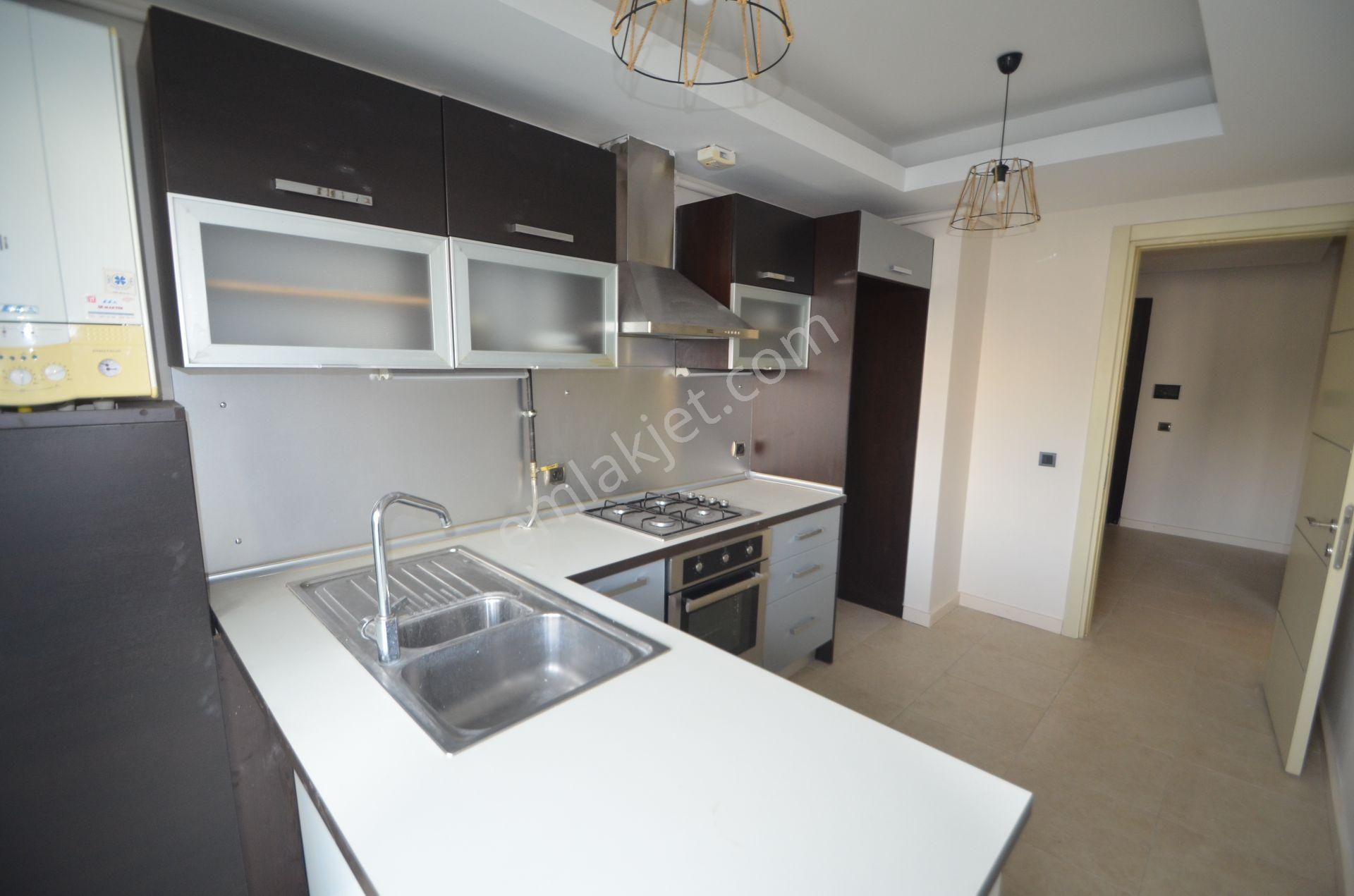 Emlakkonut Mavişehir Evlerinde Kiralık Büyük Tip 2+1 Daire - Görsel 4