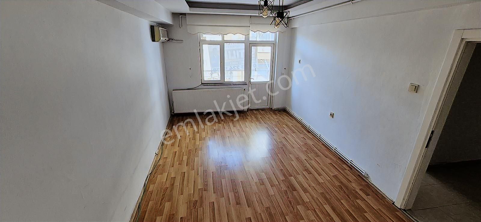 Muhammet'acil Satılık Gençlik Parkında 2.bulvara Cephe Geniş 2+1 - Görsel 5