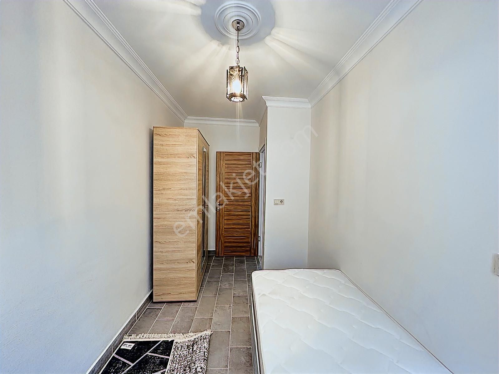 Merkez Mah. Tramvay Ve Sahile 5 Dk Eşyalı Kiralık 2+1 Daire - Görsel 3