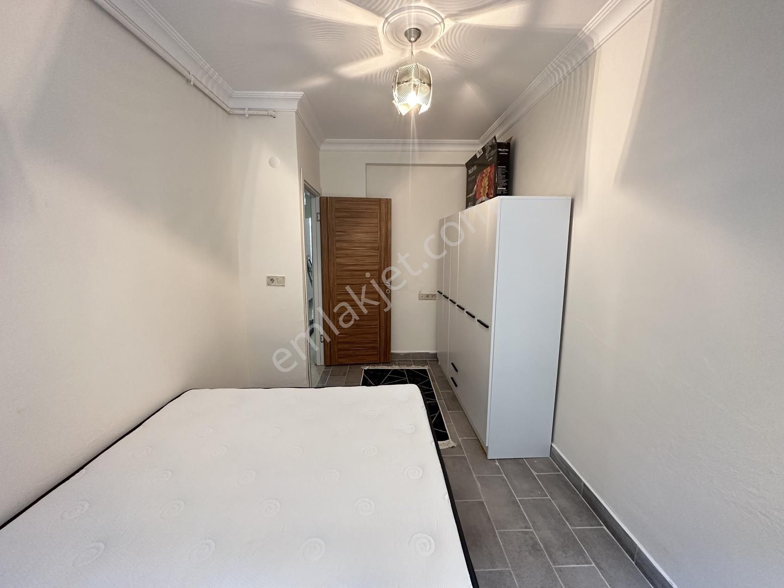 Merkez Mah. Tramvay Ve Sahile 5 Dk Eşyalı Kiralık 2+1 Daire - Görsel 5