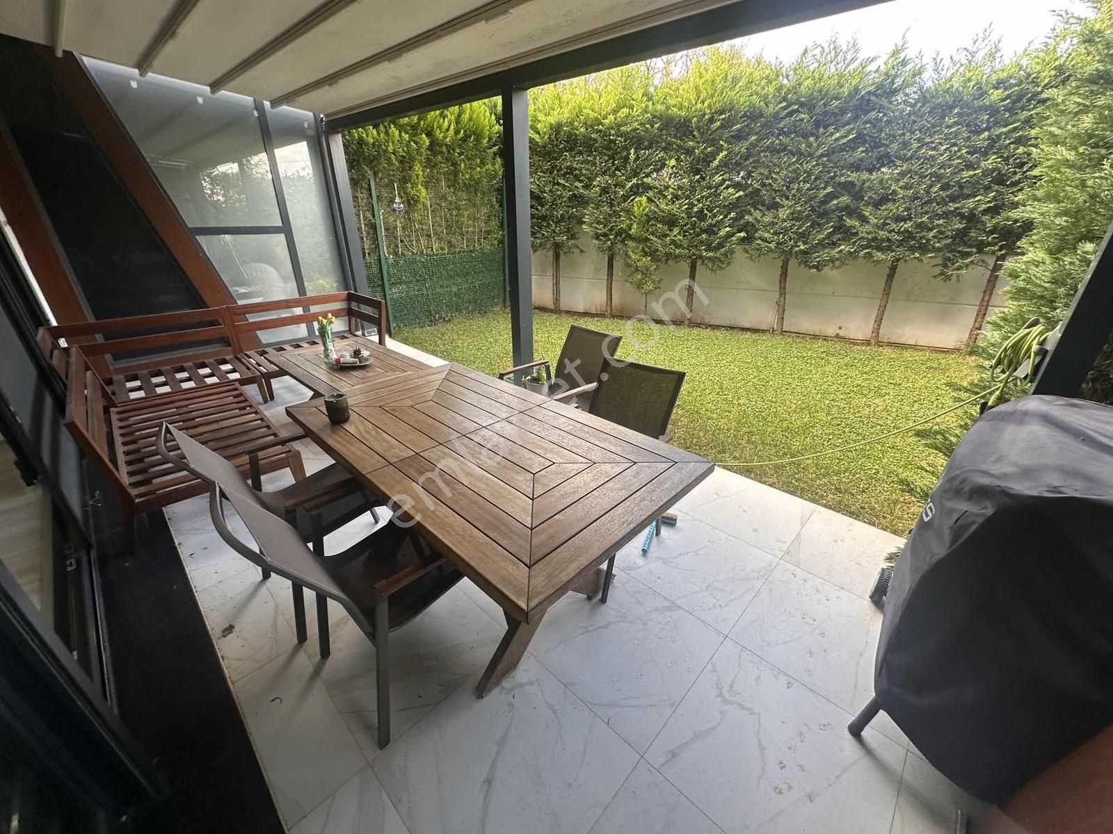 Tamiş'den Tuzla Marina'da Butik Sitede 6+1 Kiralık Villa - Görsel 2