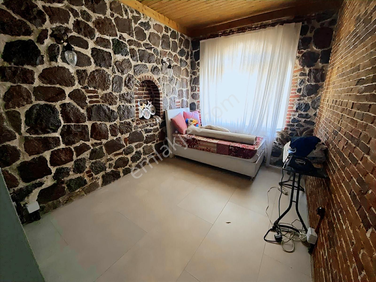 Buca Kırıklar Köyünde Satılık Lüks Loft Taş Ev Ve Arsası - Görsel 7