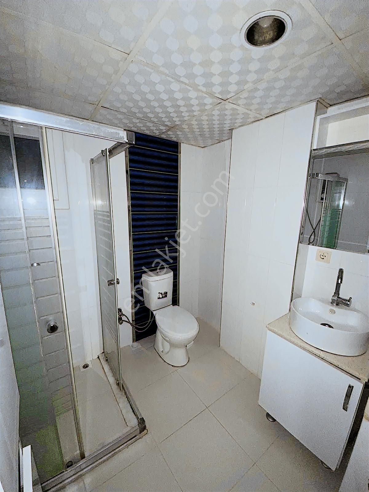 Adatepe Mahallesinde Kiralık 1+1 Arakat Klimalı Balkonlu Yeni Ev - Görsel 3