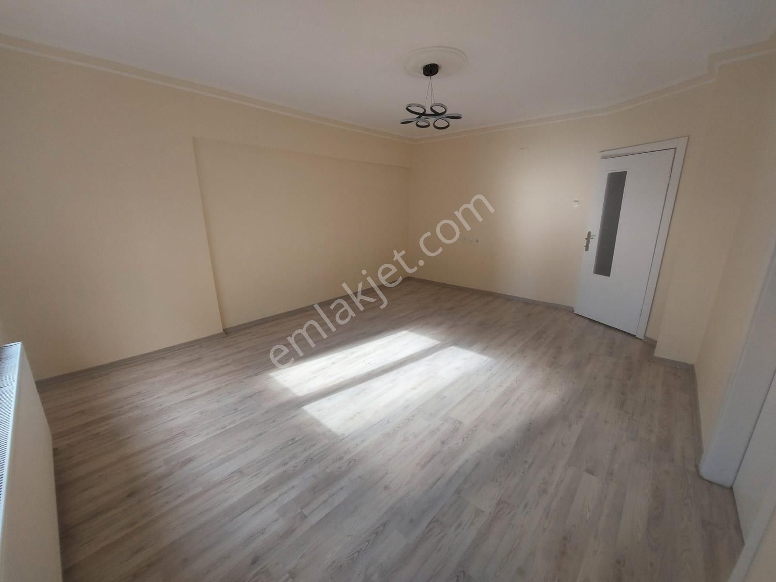 Plevne Mah Satılık Düz Giriş 3+1 Yapılı Daire - Görsel 11