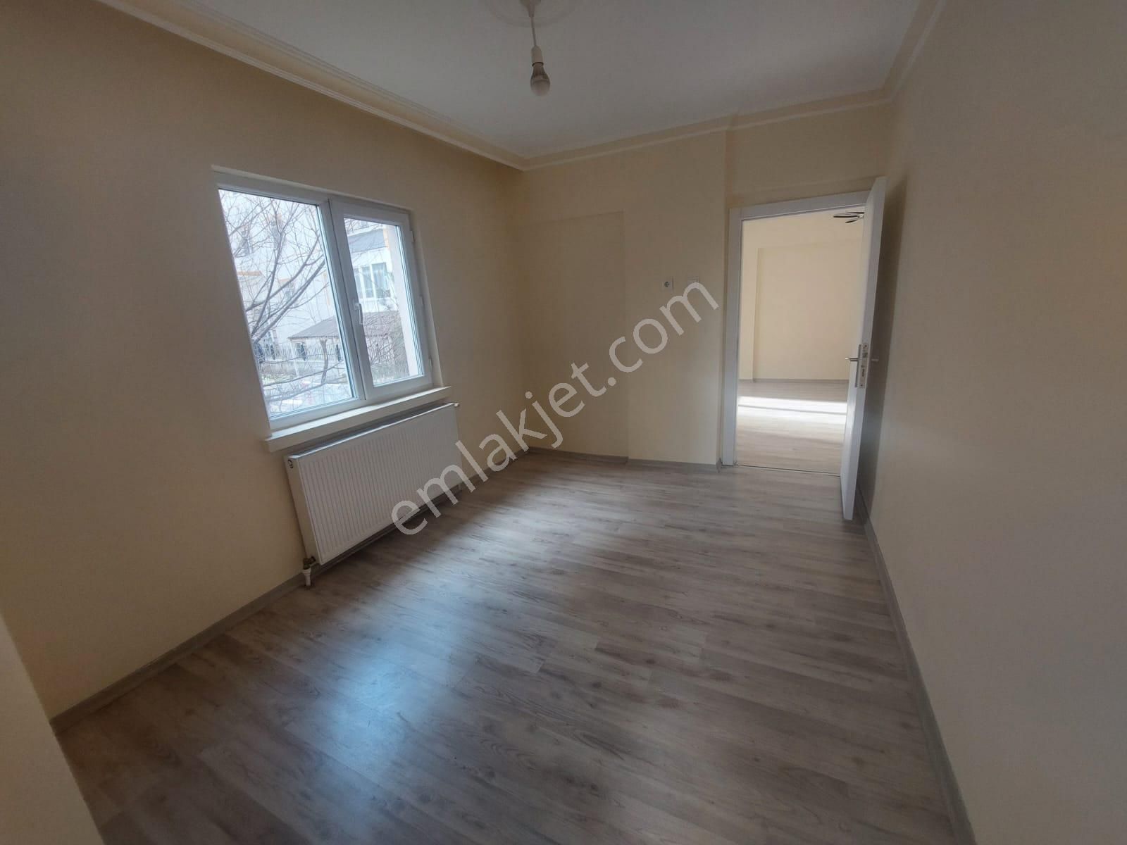 Plevne Mah Satılık Düz Giriş 3+1 Yapılı Daire - Görsel 14