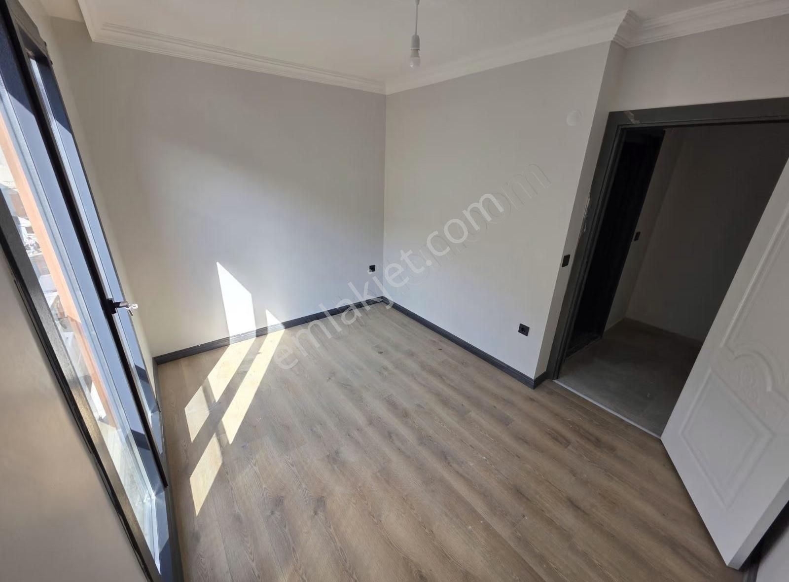 Avcılar Şükrübey Caddesinde 2+1 Metrobüse 1 Dk Sıfır Bina. - Görsel 4