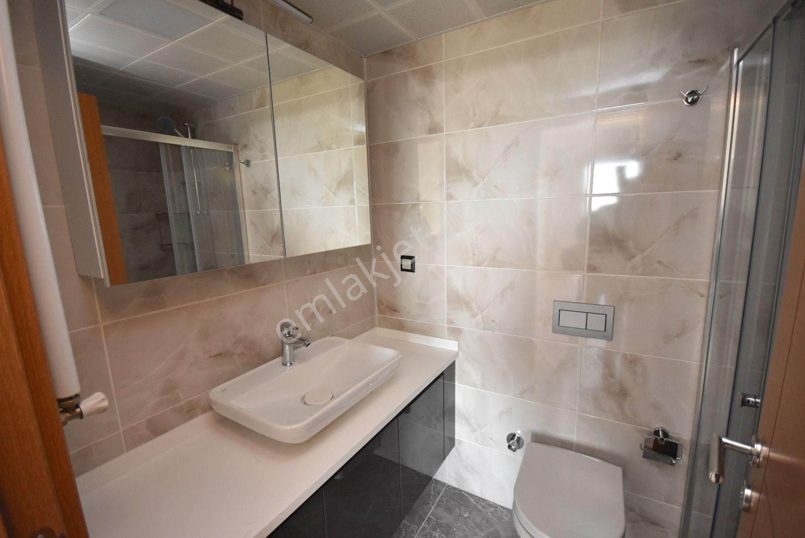 Park Yaşam Santorini'de Kiralık Ayrı Mutfaklı Büyük 2+1 Daire - Görsel 18