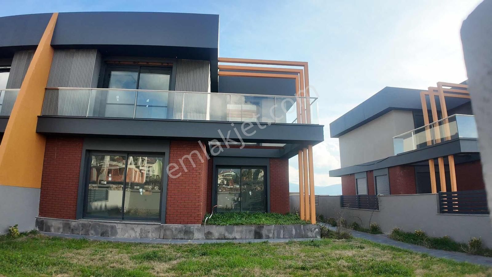 Kemalpaşada Değerlenen Bölgede, Müstakil Dubleks Villa - Görsel 22