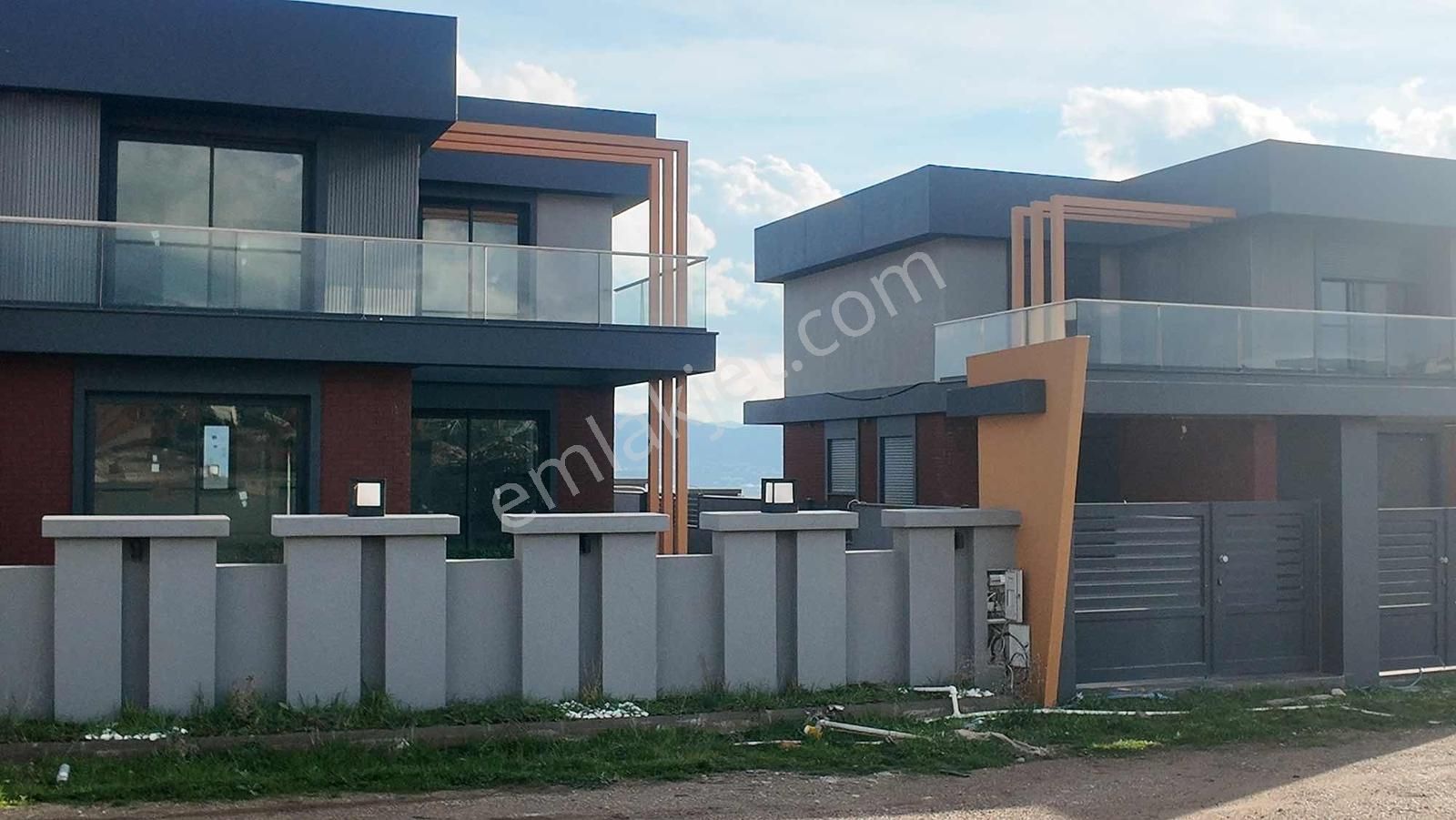 Kemalpaşada Değerlenen Bölgede, Müstakil Dubleks Villa - Görsel 6