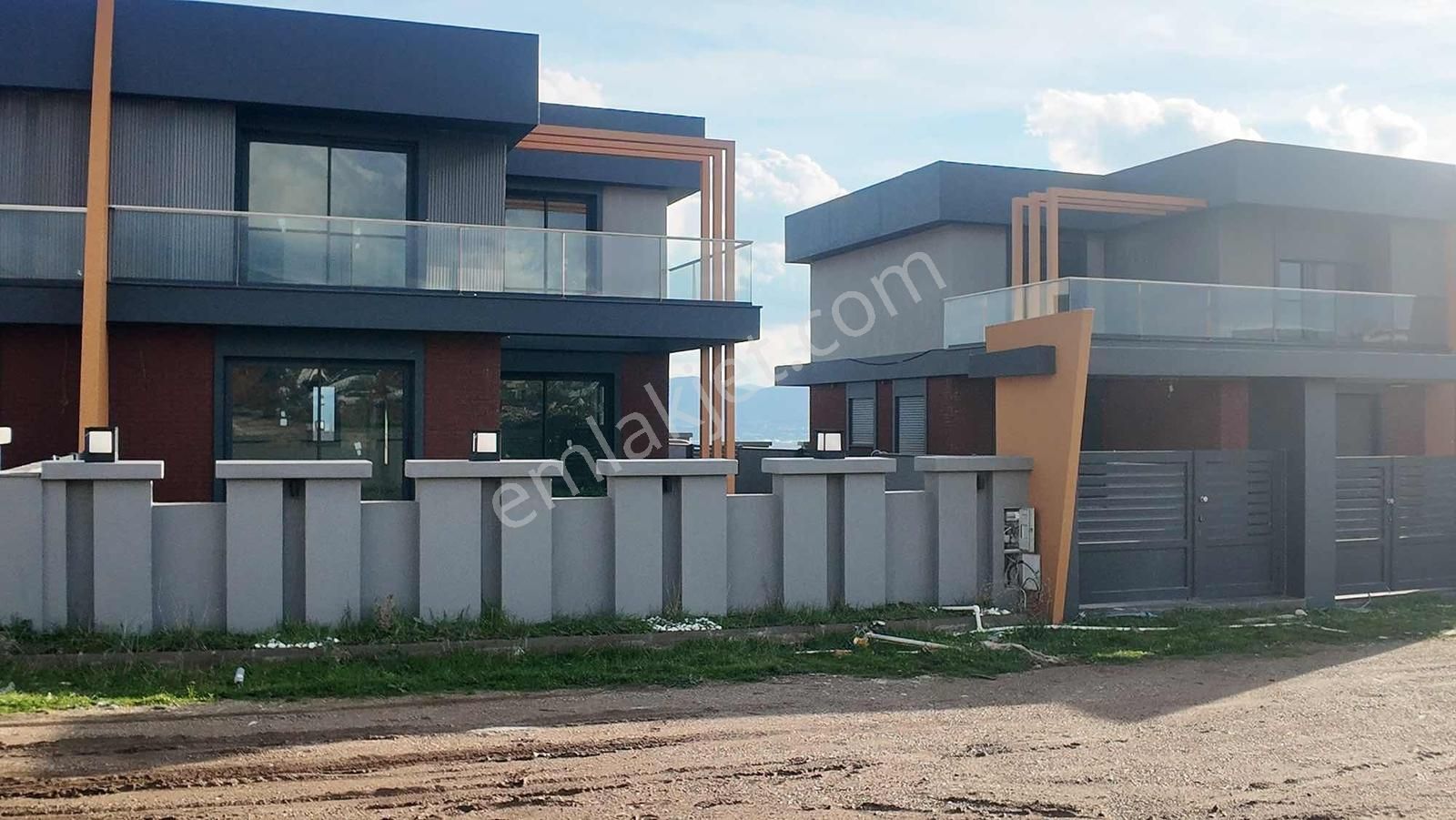 Kemalpaşada Değerlenen Bölgede, Müstakil Dubleks Villa - Görsel 11