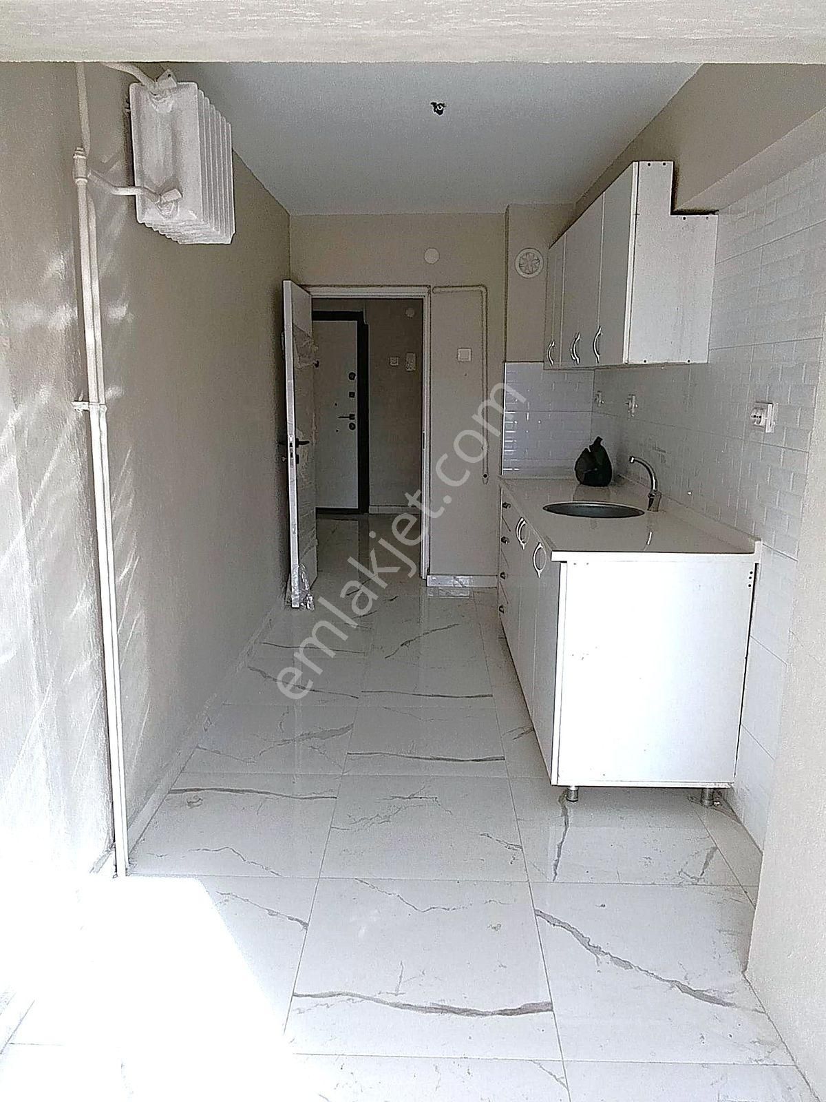 Simge'den İzmir Türk Koleji Sokağında Cad.paraleli Deniz Manzara - Görsel 16