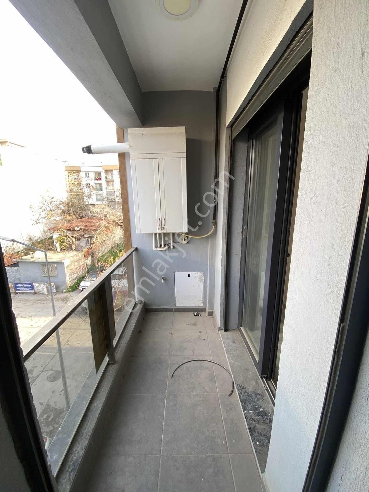 Adatepe Mahallesinde Kiralık 1+1 Doğalgazlı Arakat Yeni Ev - Görsel 8