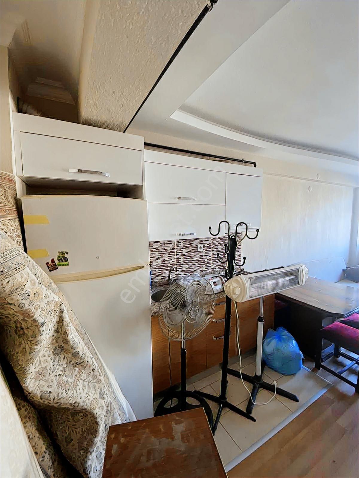 Bucada Üniversite Yakını Kiralık 2+1 Eşyalı Doğalgazlı Arakat Ev - Görsel 15