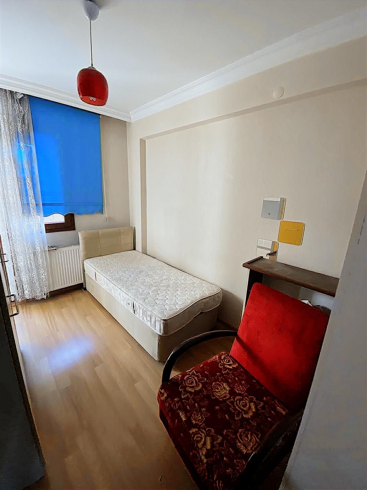 Bucada Üniversite Yakını Kiralık 2+1 Eşyalı Doğalgazlı Arakat Ev - Görsel 6