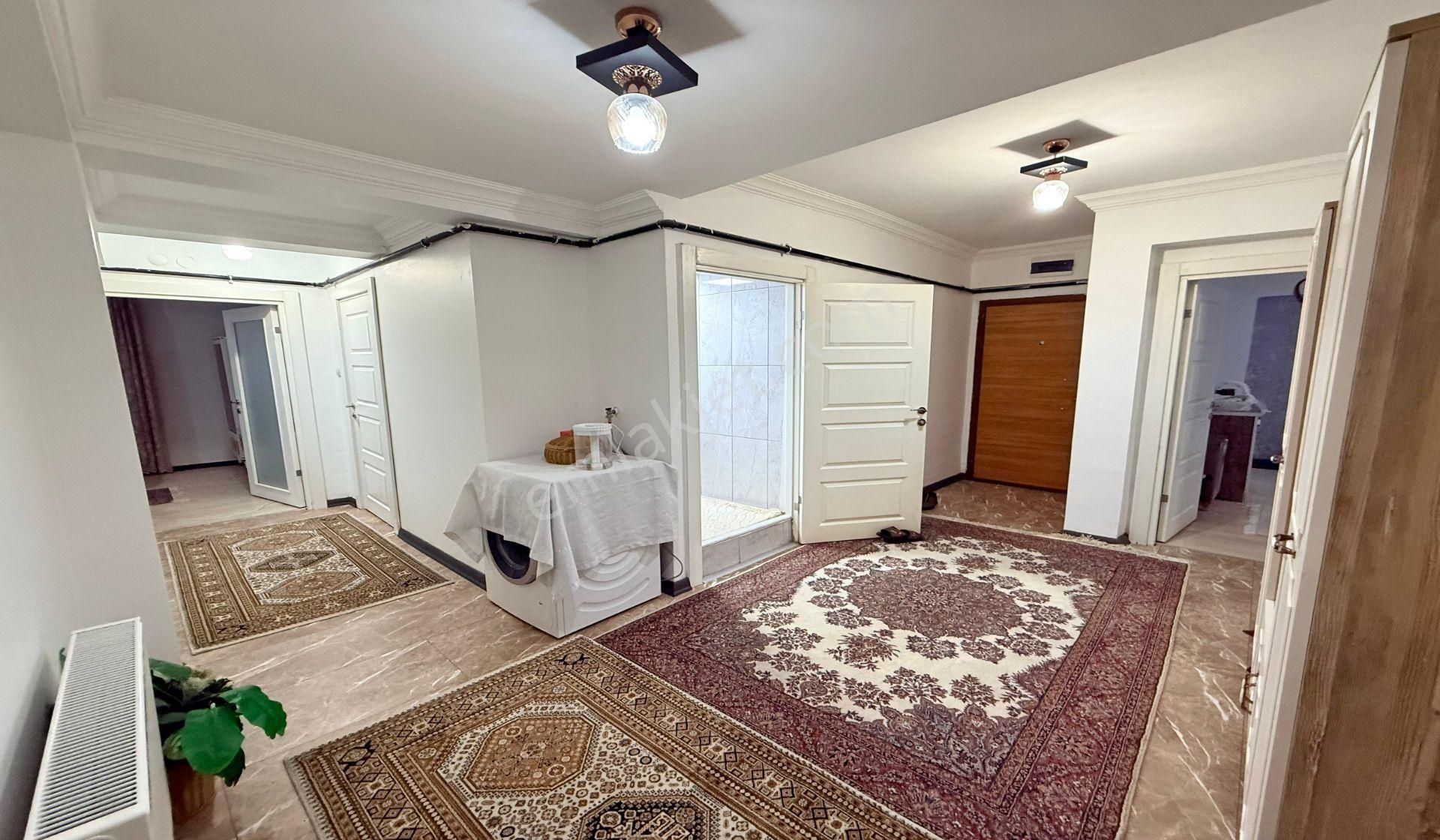 Bademlik 4+1 Kat Konumunda Altı Daire Genç Bina Asansörlü - Görsel 28