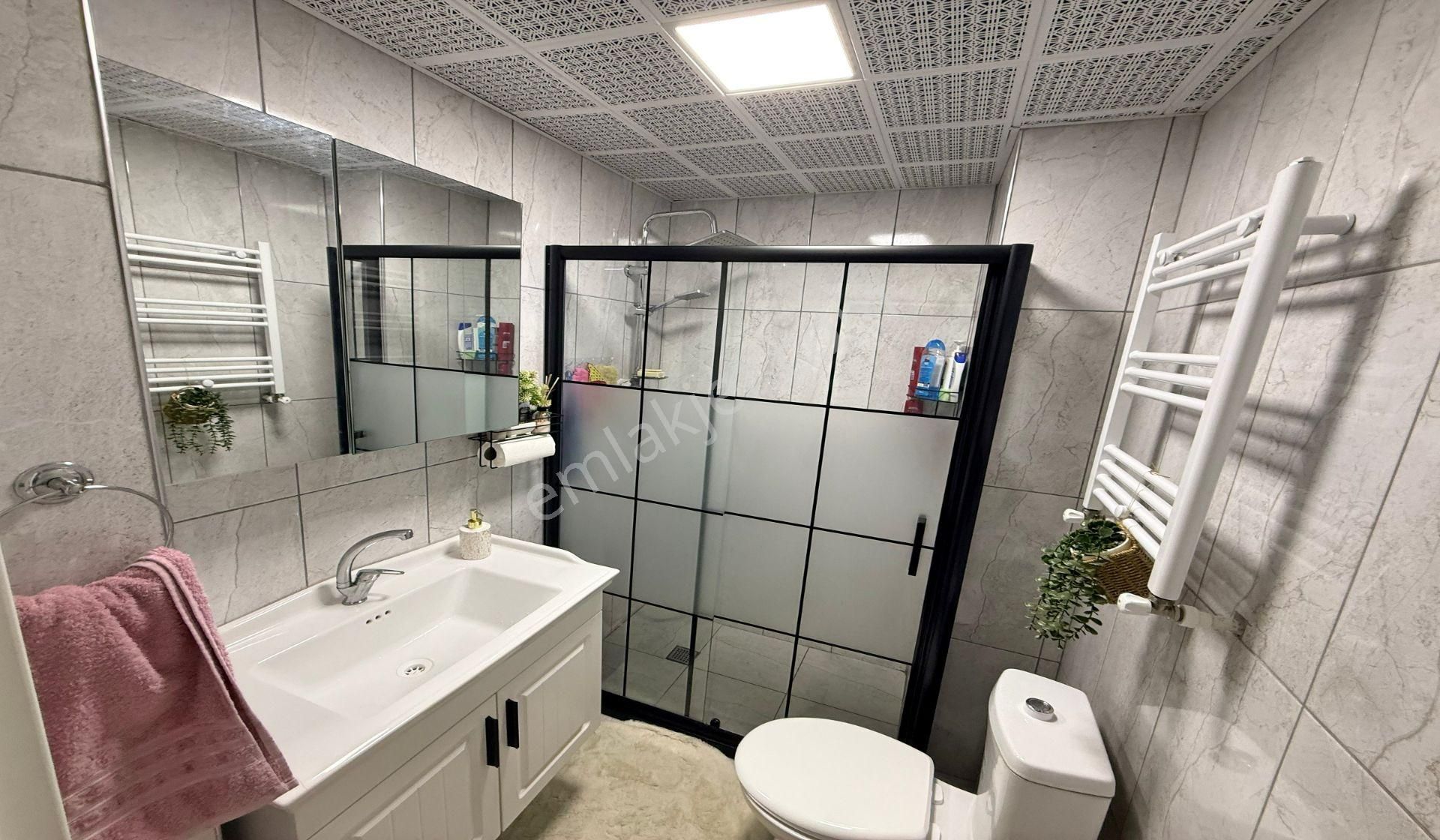 Bademlik 4+1 Kat Konumunda Altı Daire Genç Bina Asansörlü - Görsel 25