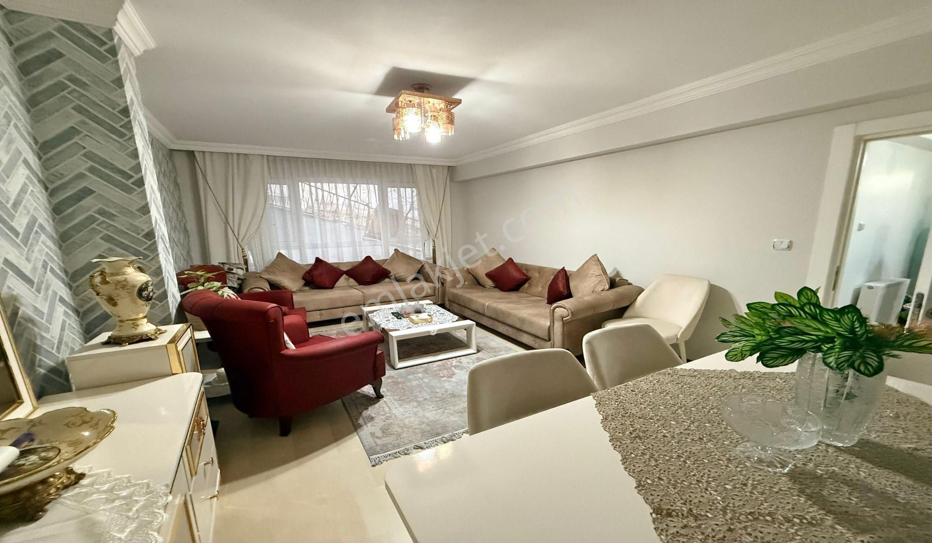 Bademlik 4+1 Kat Konumunda Altı Daire Genç Bina Asansörlü - Görsel 12