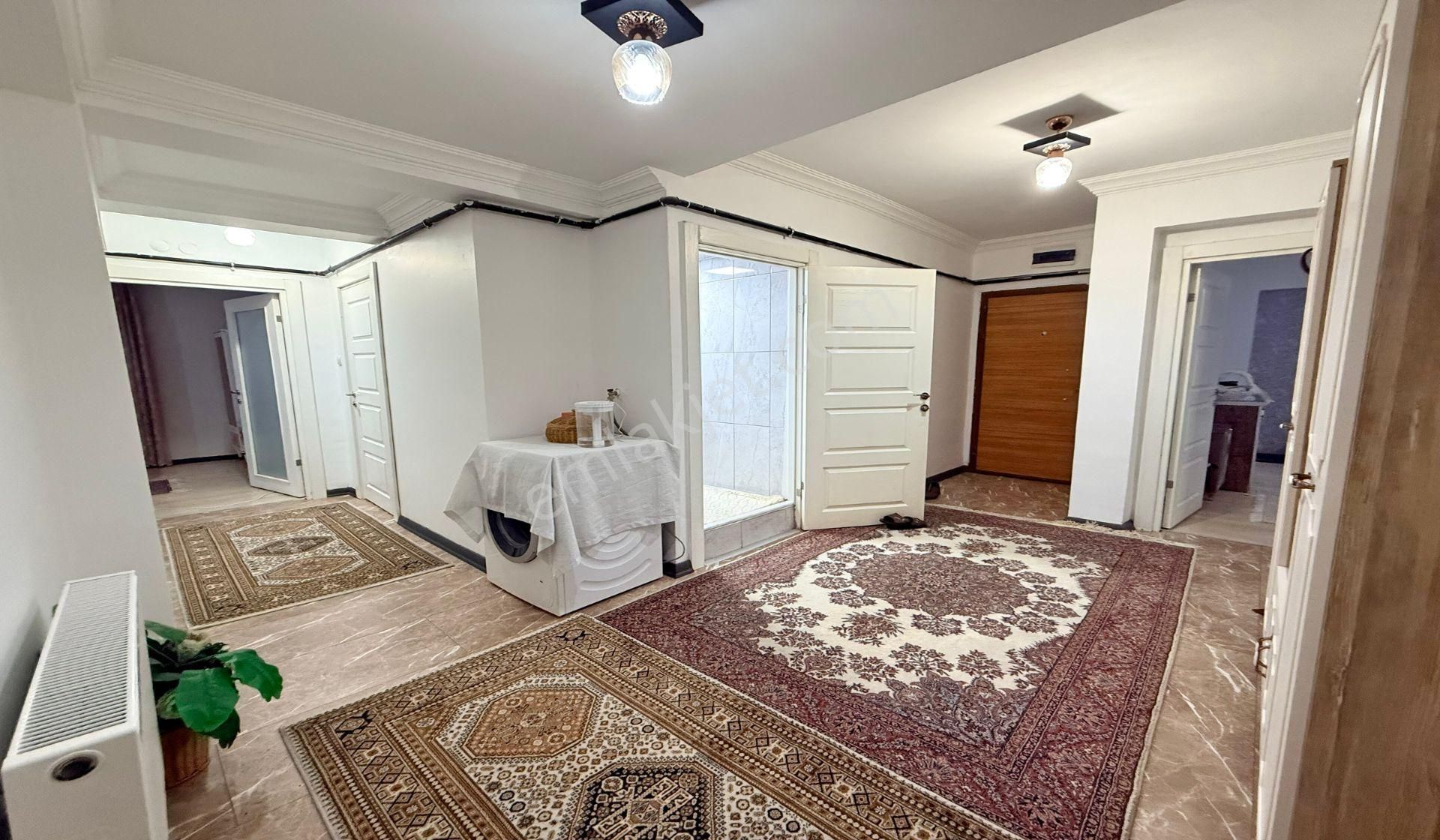 Bademlik 4+1 Kat Konumunda Altı Daire Genç Bina Asansörlü - Görsel 29