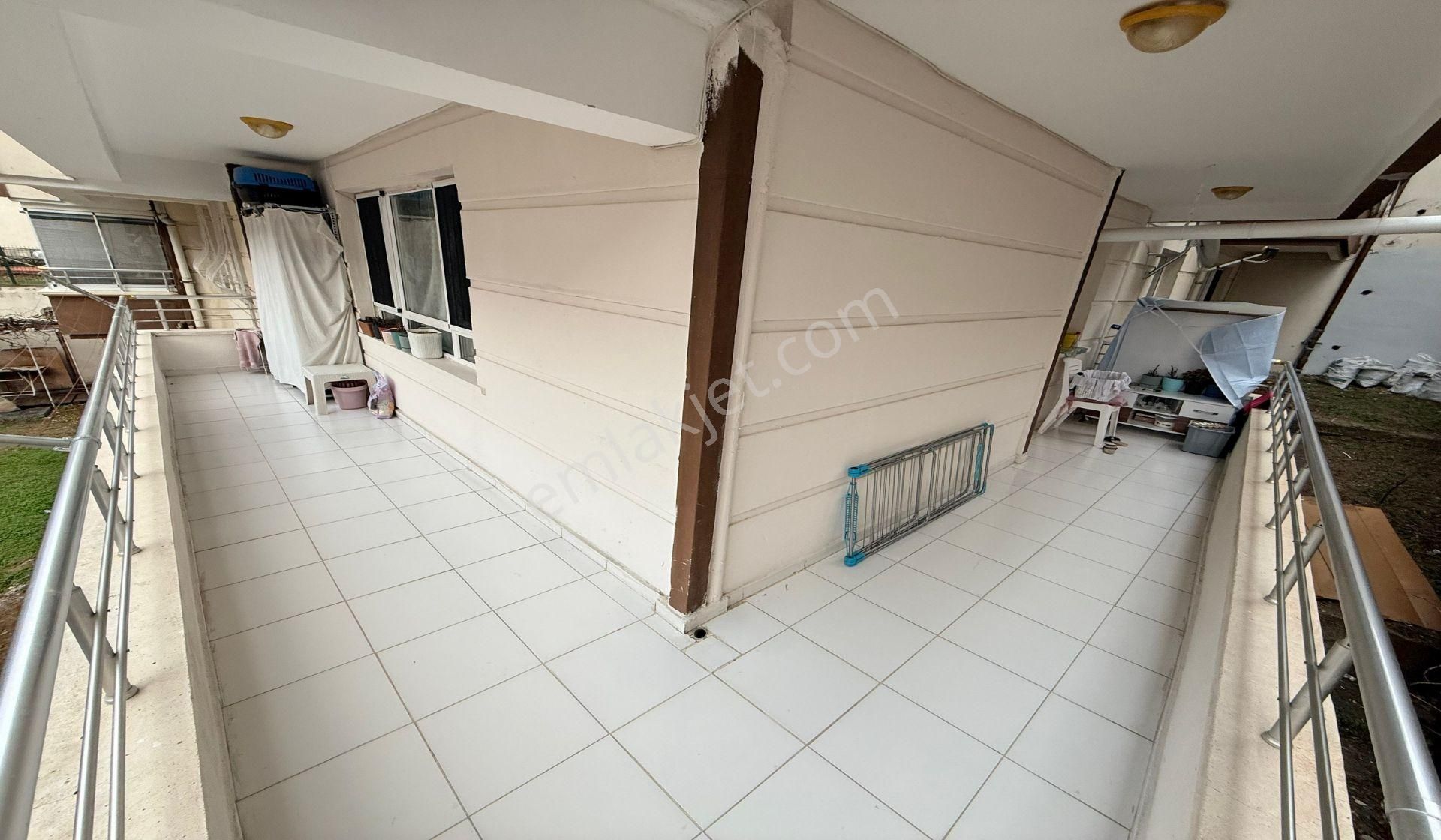 Bademlik 4+1 Kat Konumunda Altı Daire Genç Bina Asansörlü - Görsel 4