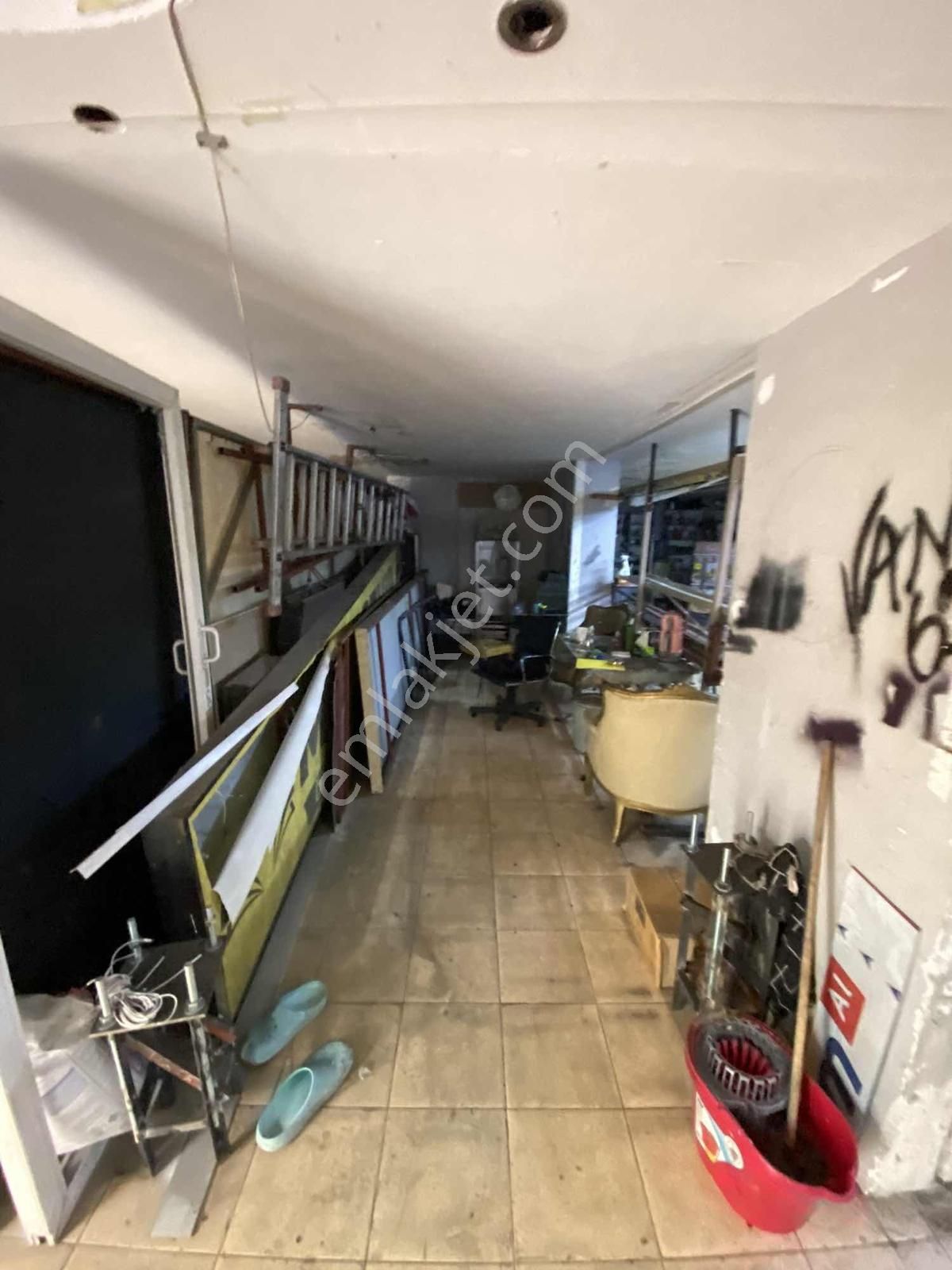 Buca Yenigün Mahallesinde Cadde Üzeri Satılık 300m2 Dükkan - Görsel 6