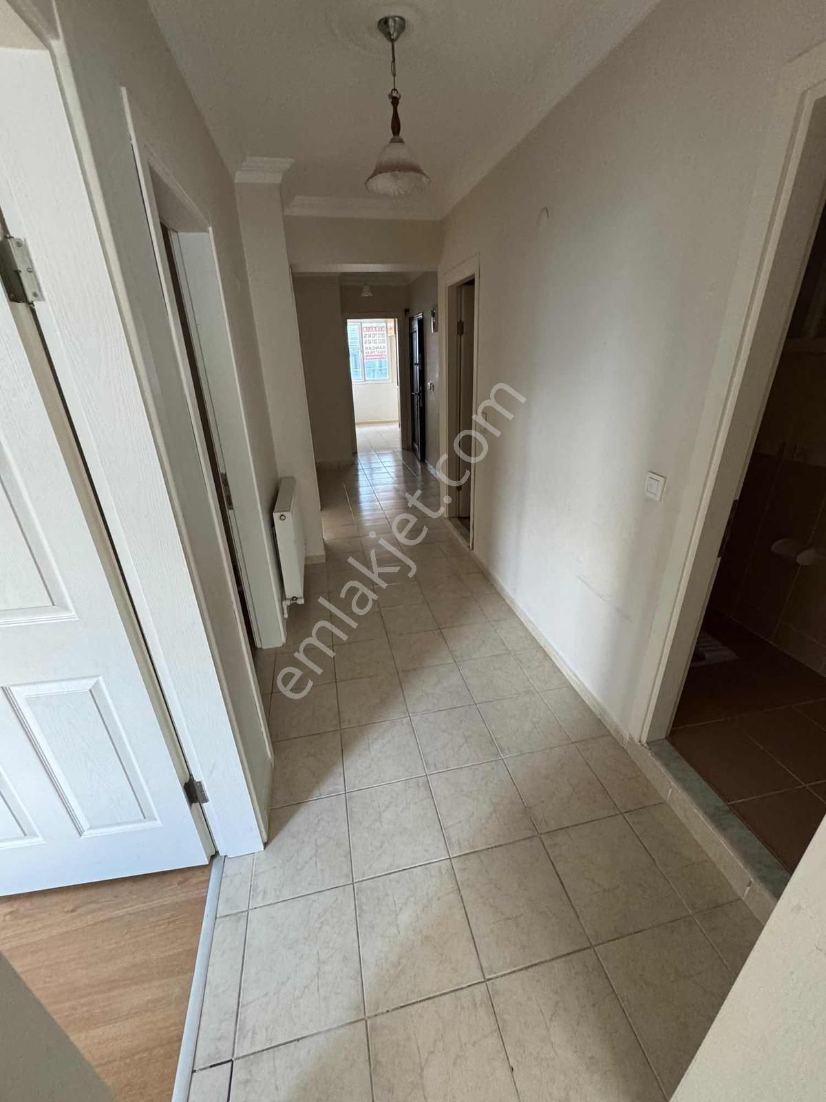 Buca Adatepe Mahallesinde Kiralık 3+1 Arakat Doğalgazlı Ev - Görsel 2
