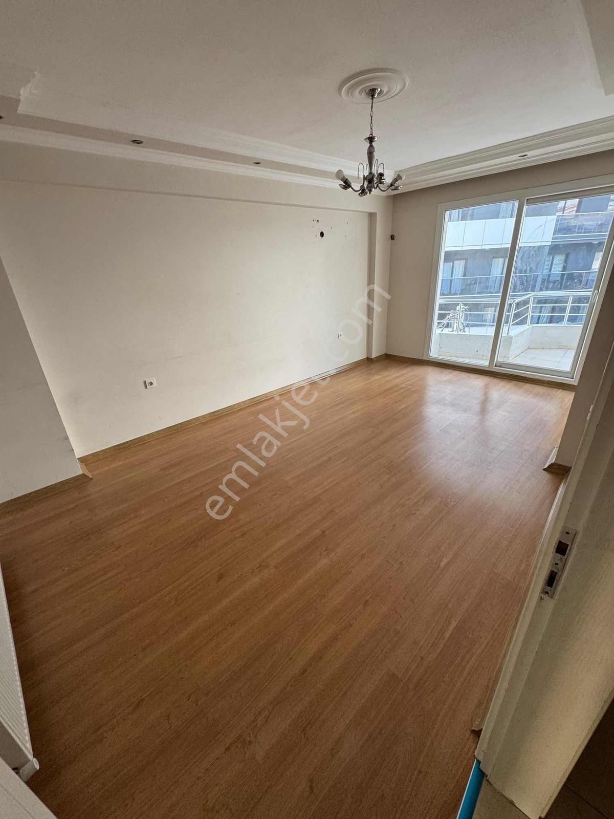 Buca Adatepe Mahallesinde Kiralık 3+1 Arakat Doğalgazlı Ev