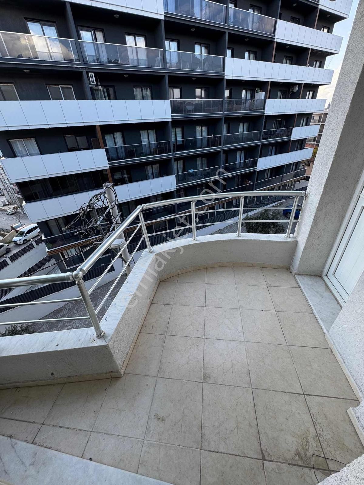 Buca Adatepe Mahallesinde Kiralık 3+1 Arakat Doğalgazlı Ev - Görsel 11
