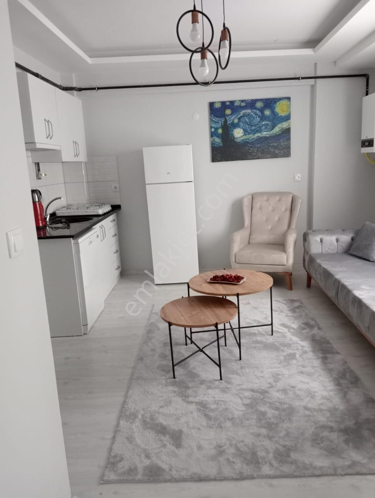 Buca Atatürkte Satılık 1+1 Doğalgazlı Klimalı Eşyalı Yeni Ev