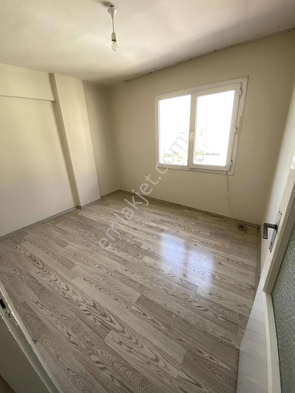 Buca Dokuzçeşmelerde Kiralık 2+1 Kapalı Mutfak Ev - Görsel 9