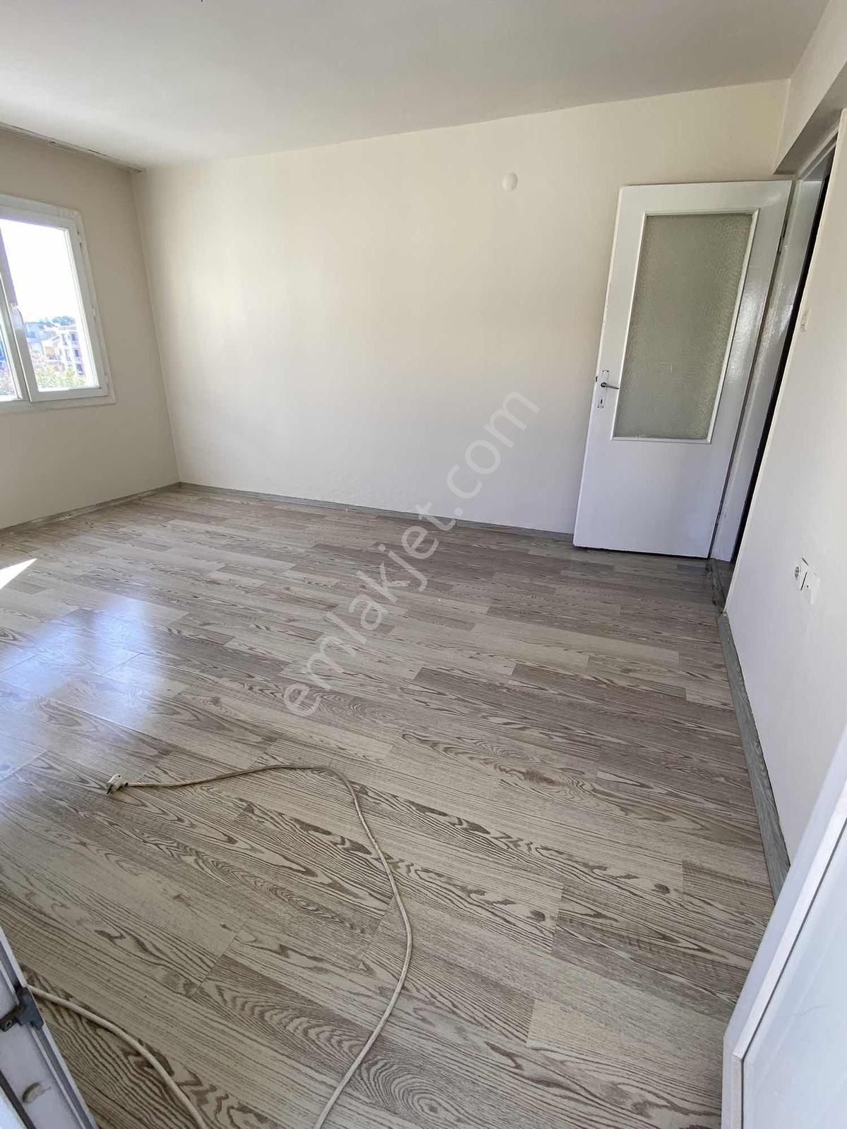 Buca Dokuzçeşmelerde Kiralık 2+1 Kapalı Mutfak Ev - Görsel 13