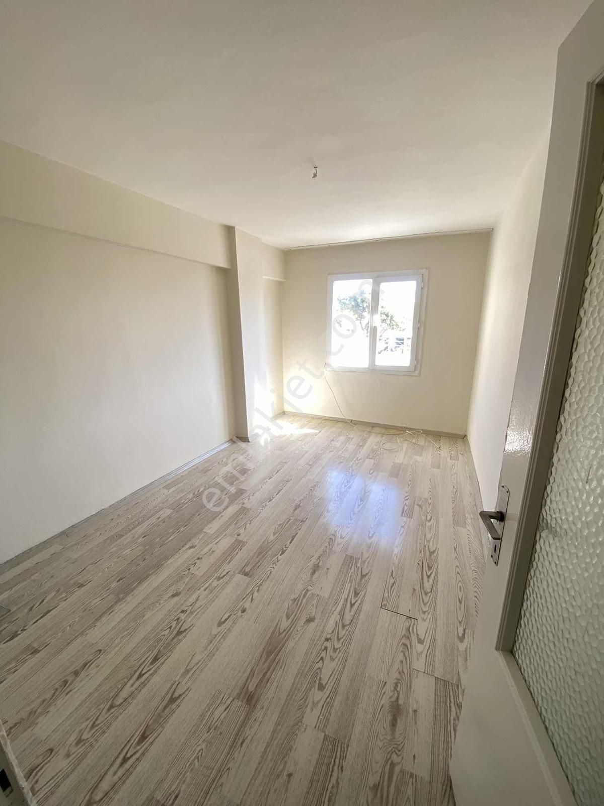 Buca Dokuzçeşmelerde Kiralık 2+1 Kapalı Mutfak Ev - Görsel 3