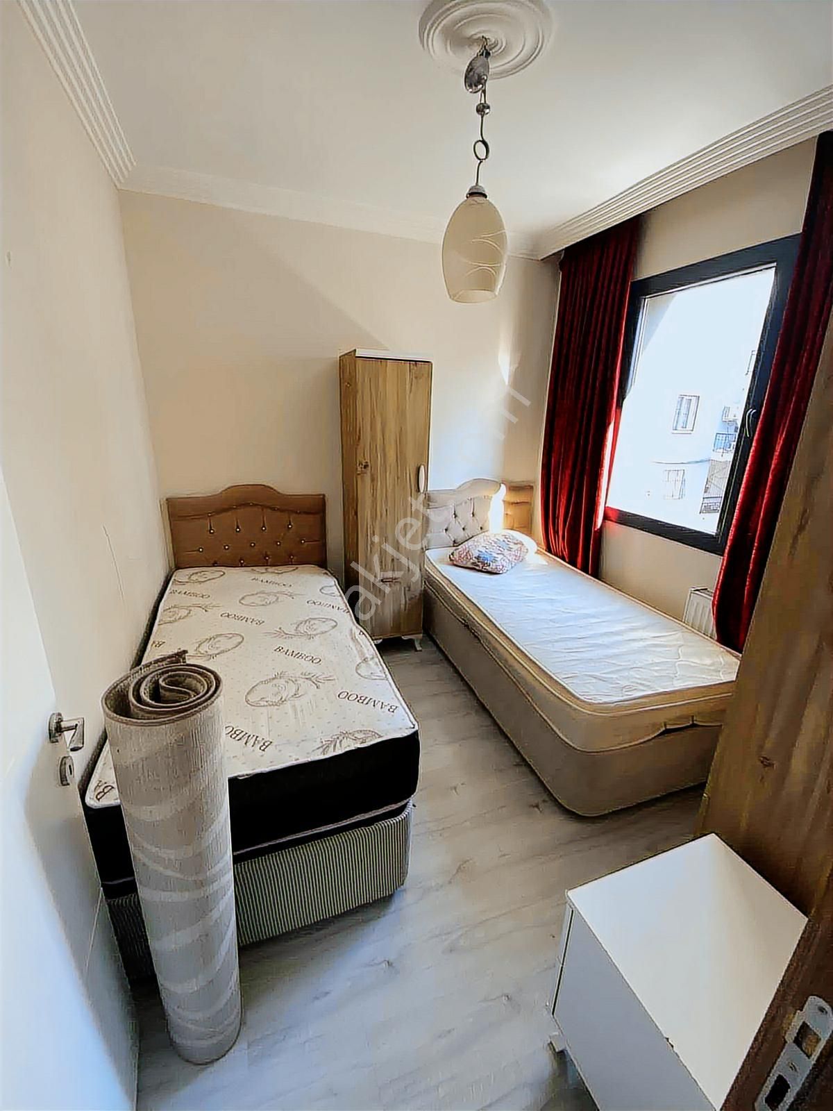 Buca Atatürk Mahallesinde Kiralık Arakat 1+1 Eşyalı Klimalı Ev - Görsel 7