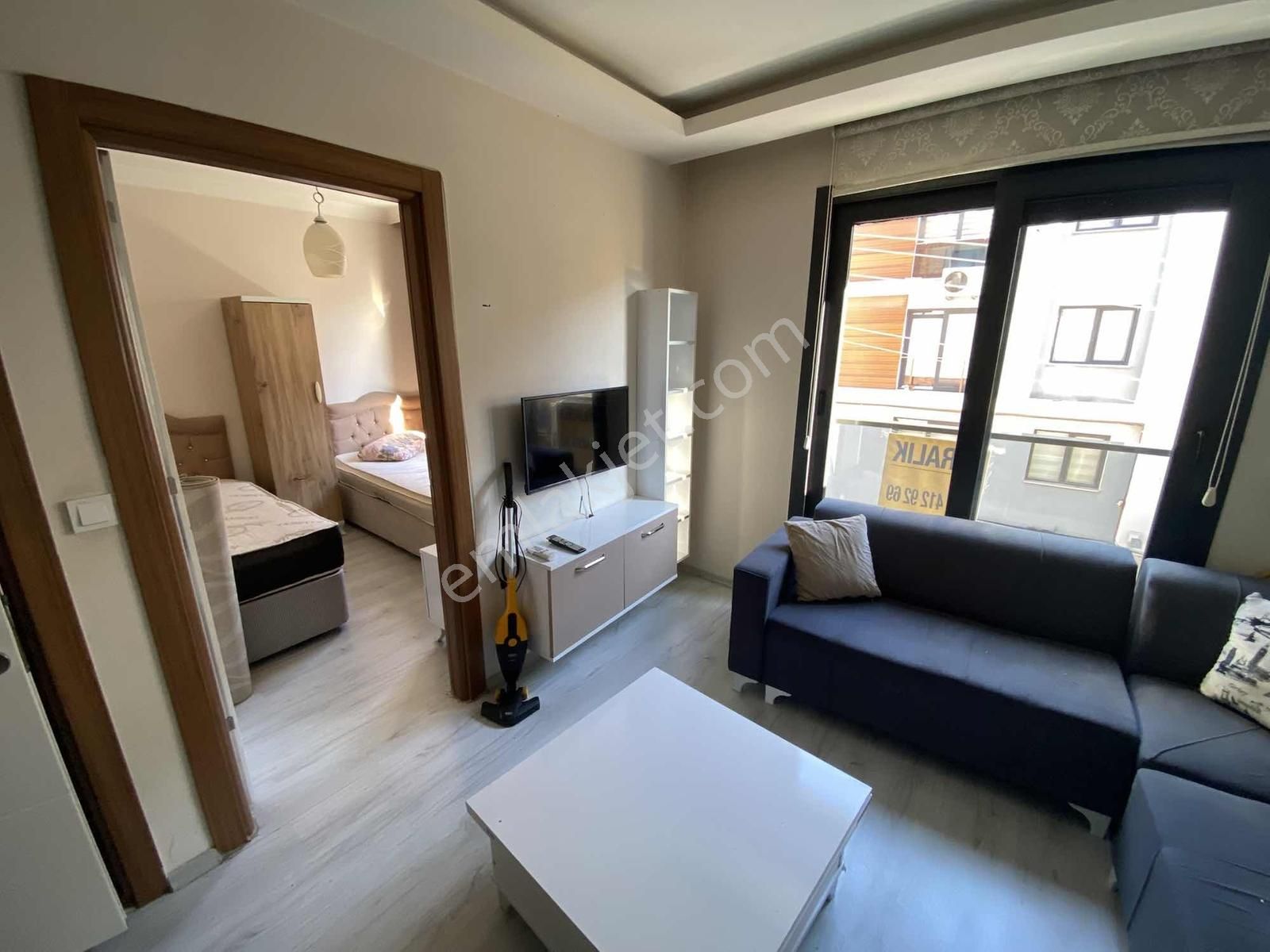 Buca Atatürk Mahallesinde Kiralık Arakat 1+1 Eşyalı Klimalı Ev - Görsel 3