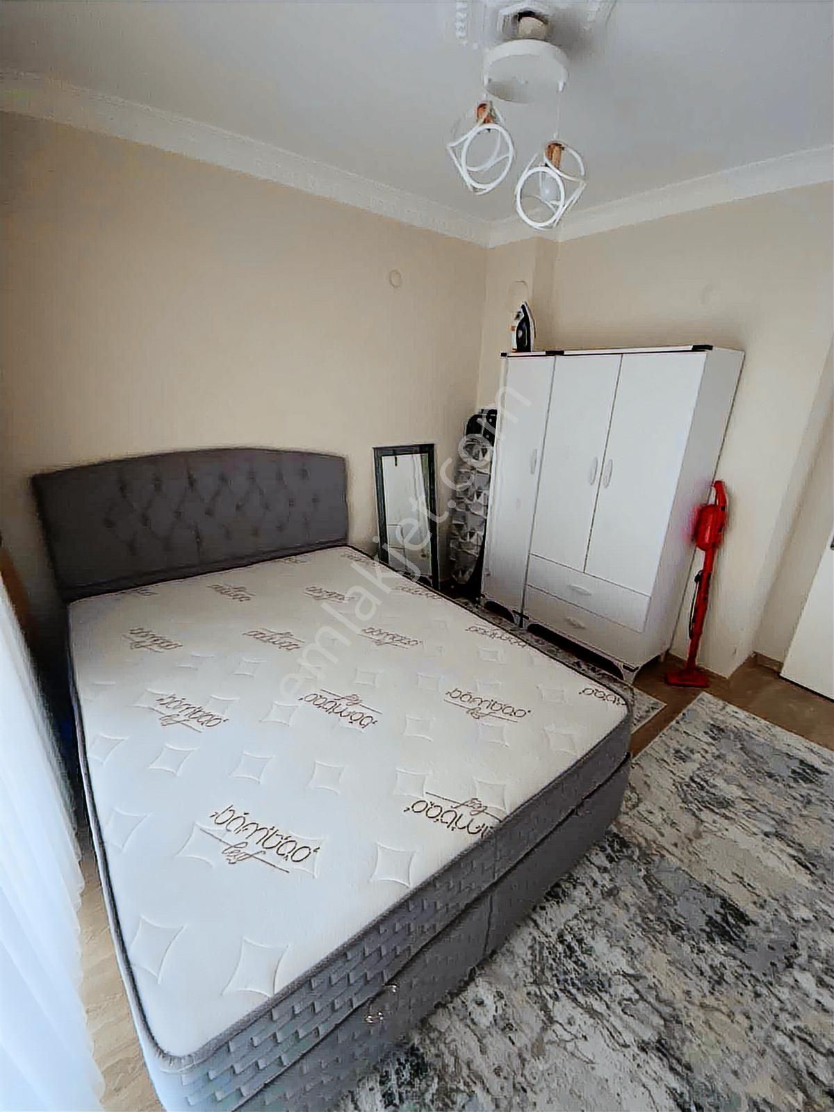 Buca Vuralpark Sitesinde Kiralık 1+1 Eşyalı Arakat Asansörlü Ev - Görsel 9