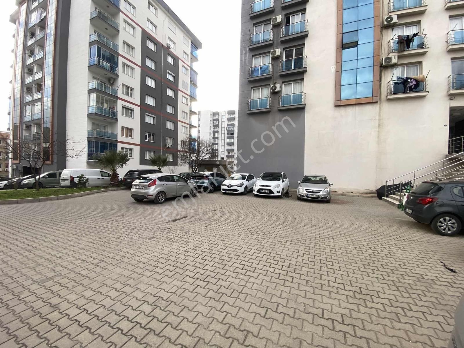 Buca Vuralpark Sitesinde Kiralık 1+1 Eşyalı Arakat Asansörlü Ev - Görsel 21
