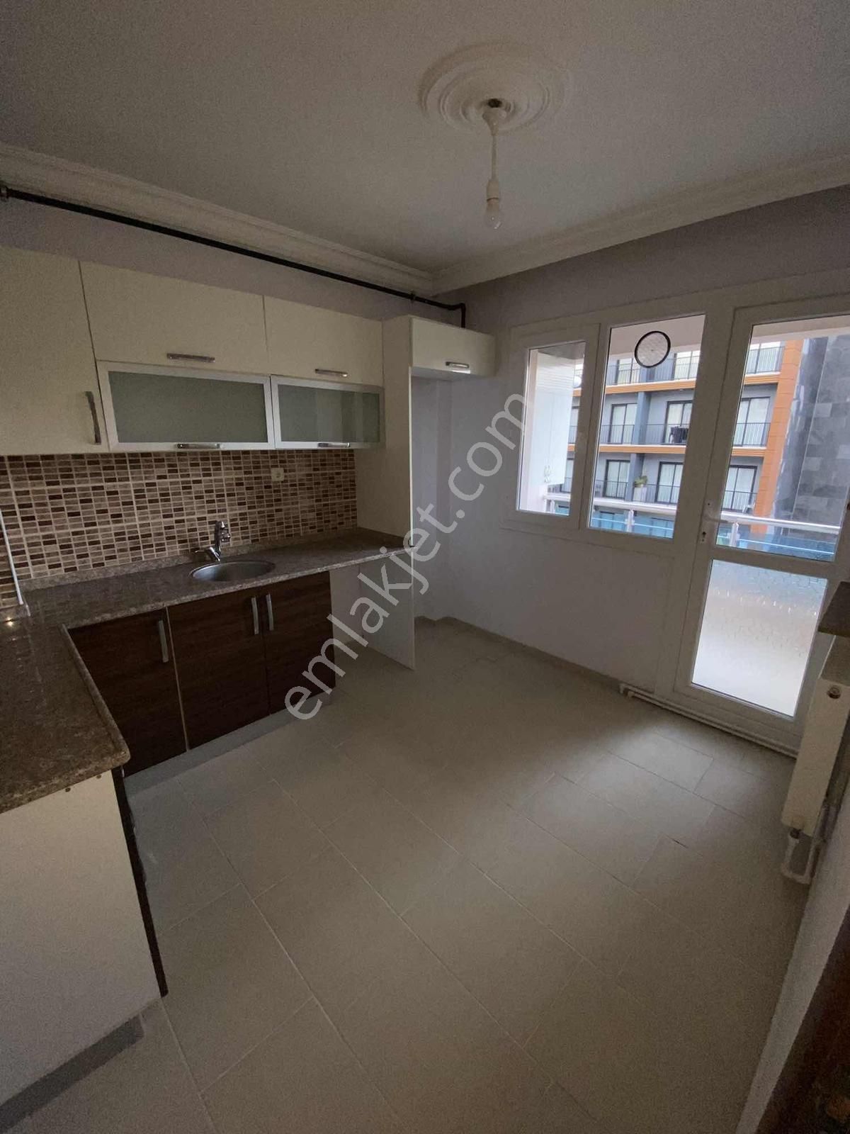 Dsy Gayrimenkulden Kiralık 3+1 Doğalgazlı Arakat Ev - Görsel 3