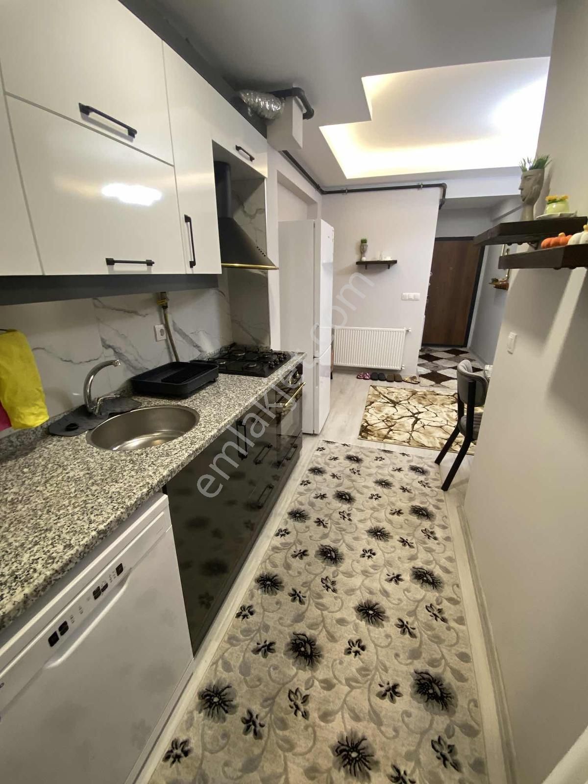 Buca Üçkuyularda Kiralık 1+1 Doğalgazlı Eşyalı Arakat Ev - Görsel 32