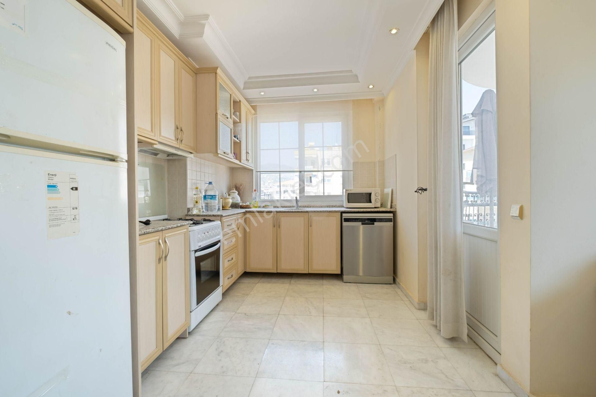 Alanya Oba’da Merkezi Konumda Geniş 4+1 Full Eşyalı Daire - Görsel 8