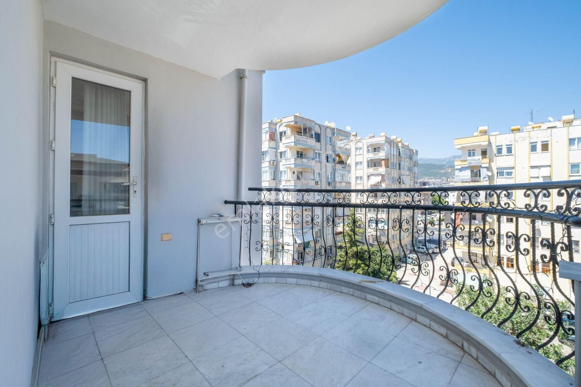 Alanya Oba’da Merkezi Konumda Geniş 4+1 Full Eşyalı Daire - Görsel 21