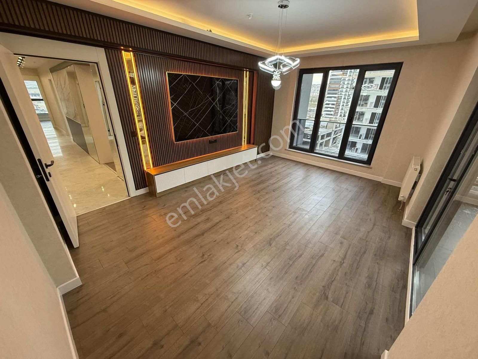 Ovacıkta Bulvar Paraleli En Güzel Noktada 4+1 3 Banyolu 200 M2 - Görsel 25