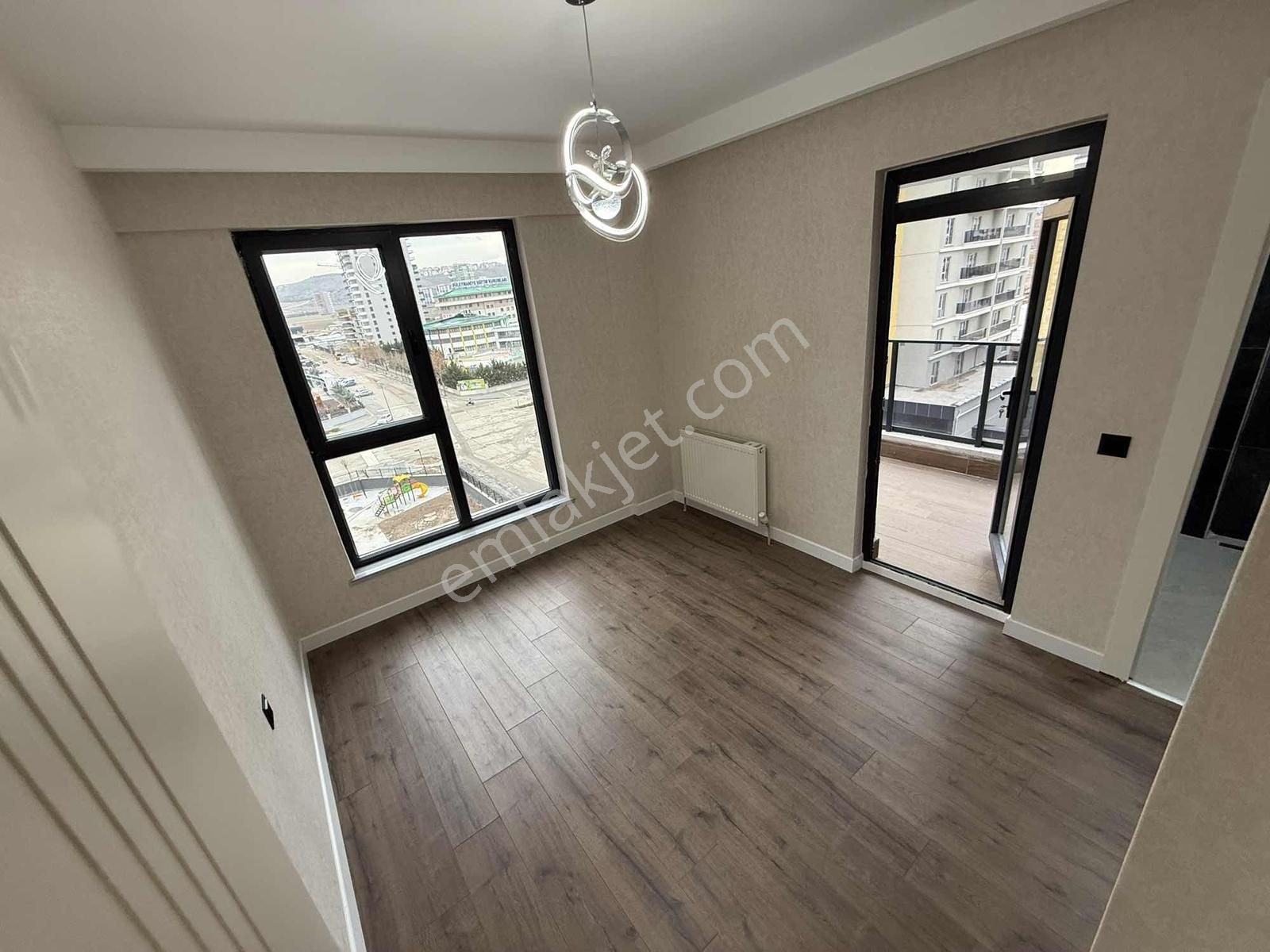 Ovacıkta Bulvar Paraleli En Güzel Noktada 4+1 3 Banyolu 200 M2 - Görsel 2