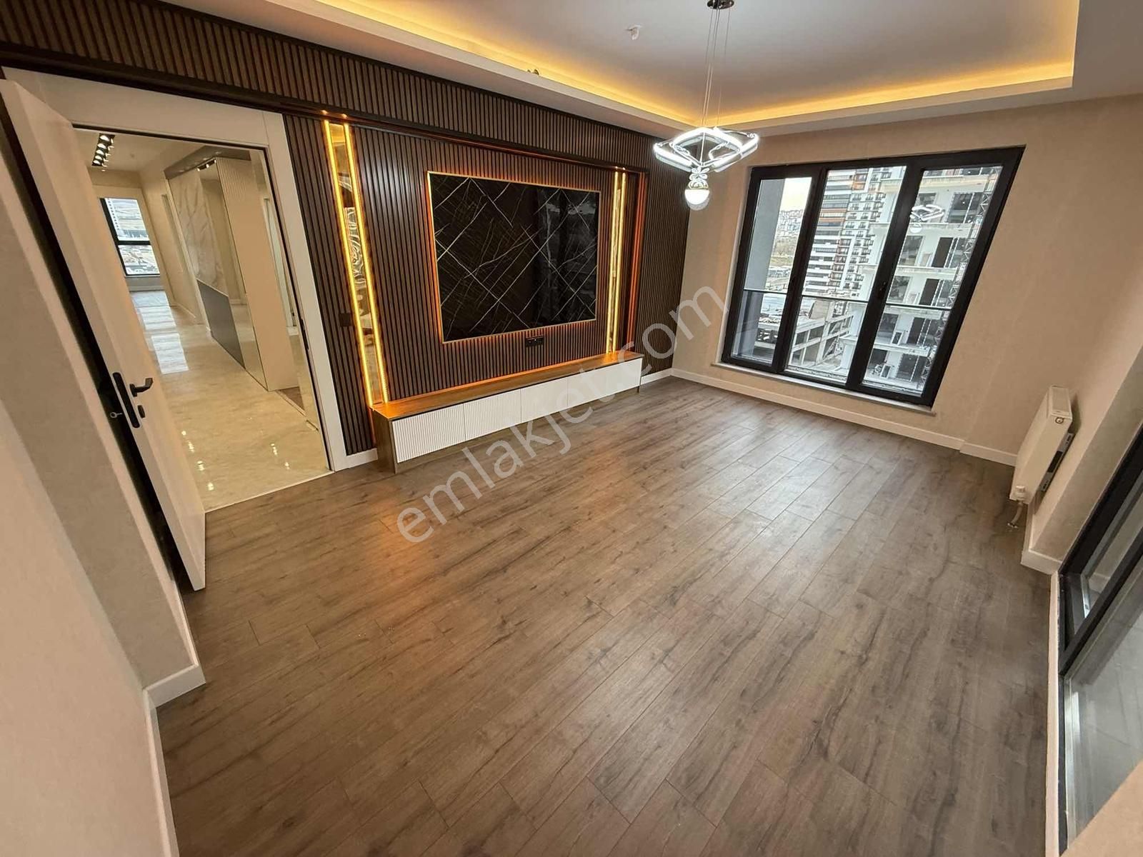 Ovacıkta Bulvar Paraleli En Güzel Noktada 4+1 3 Banyolu 200 M2 - Görsel 8