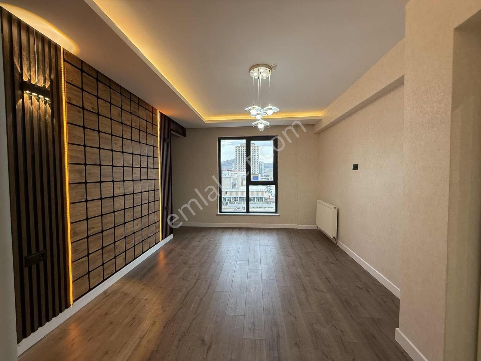 Ovacıkta Bulvar Paraleli En Güzel Noktada 4+1 3 Banyolu 200 M2 - Görsel 18