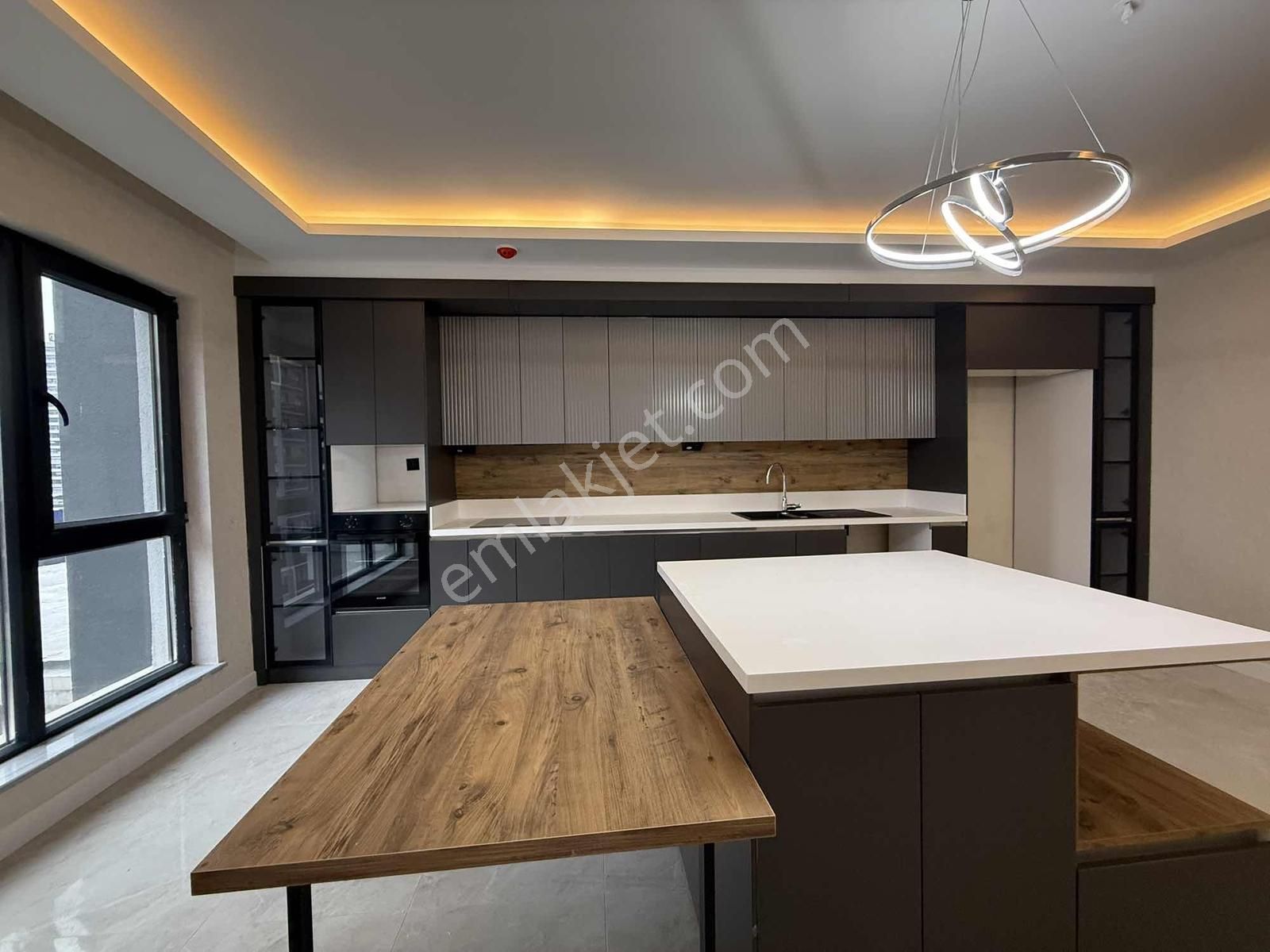 Ovacıkta Bulvar Paraleli En Güzel Noktada 4+1 3 Banyolu 200 M2 - Görsel 15